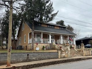 511 School Street, Dalton, GA 30720