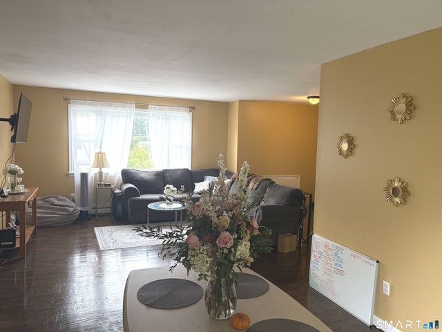 20 Heritage Place, Bridgeport, CT 06606