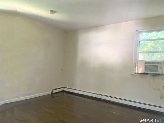 20 Heritage Place, Bridgeport, CT 06606
