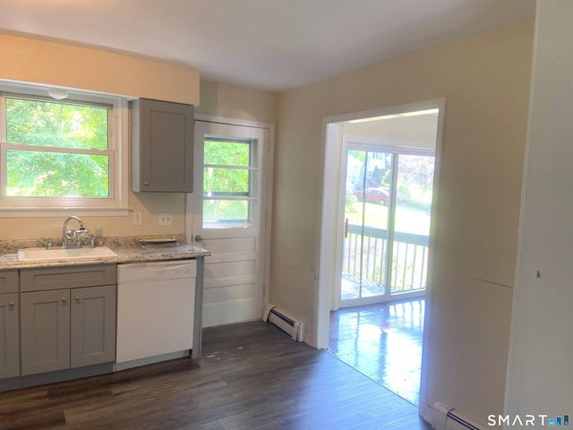 20 Heritage Place, Bridgeport, CT 06606