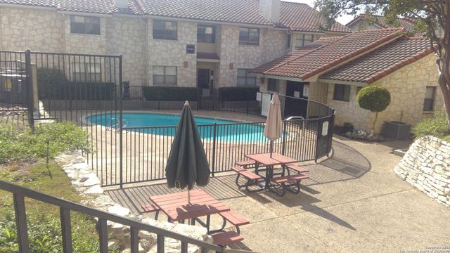 7738 Chambers Rd Apt 608, San Antonio, TX 78229