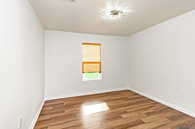 6959 Silverleaf Ave, Baton Rouge, LA 70812