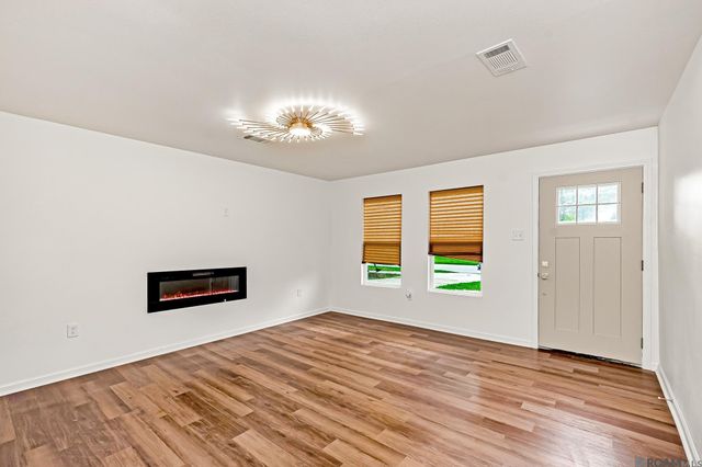 6959 Silverleaf Ave, Baton Rouge, LA 70812