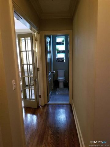 47 Lafayette Place 2G, Greenwich, CT 06830
