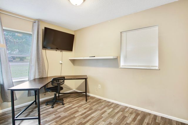 1201 S 10th St, Leesville, LA 71446