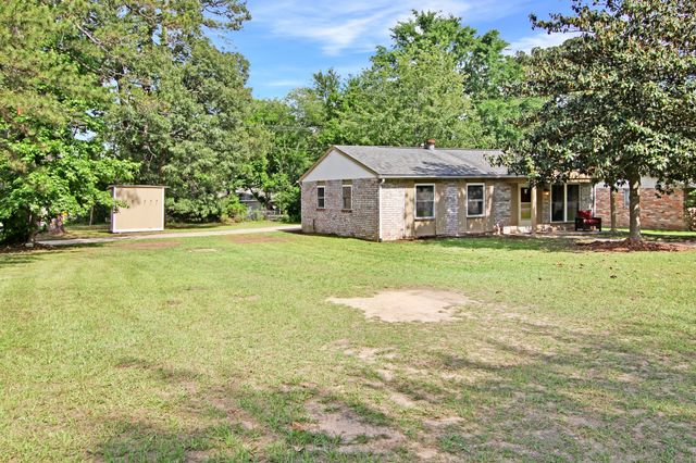 1201 S 10th St, Leesville, LA 71446