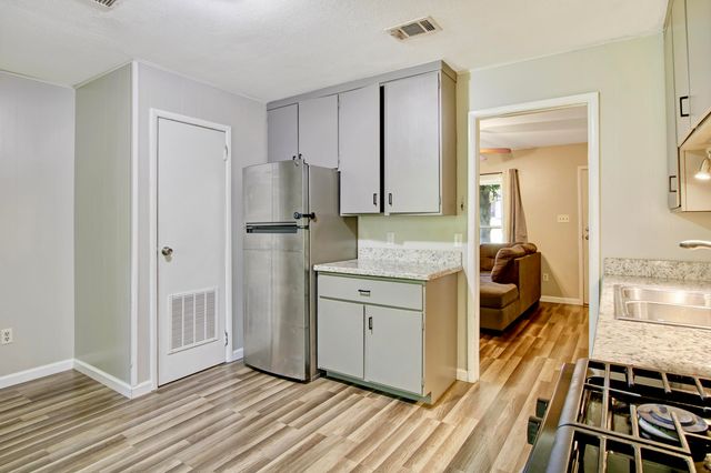 1201 S 10th St, Leesville, LA 71446