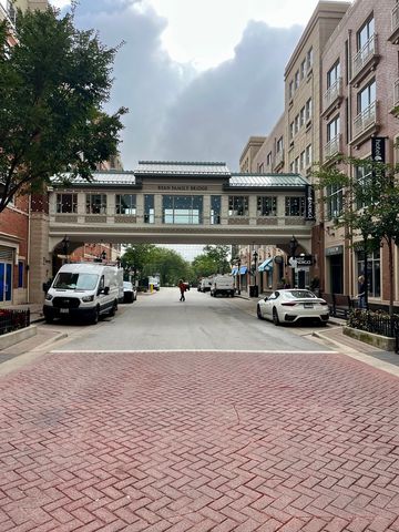 59 Elmwood Drive, Naperville, IL 60540