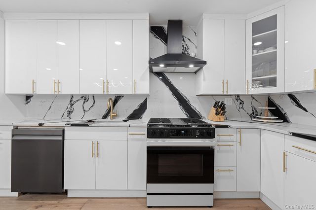 11445 207th Street, Cambria Heights, NY 11411