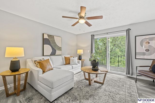 10914 Saratoga Plaza, Omaha, NE 68164