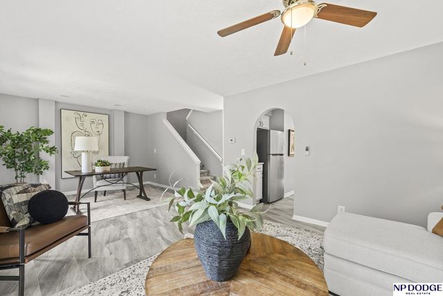 10914 Saratoga Plaza, Omaha, NE 68164