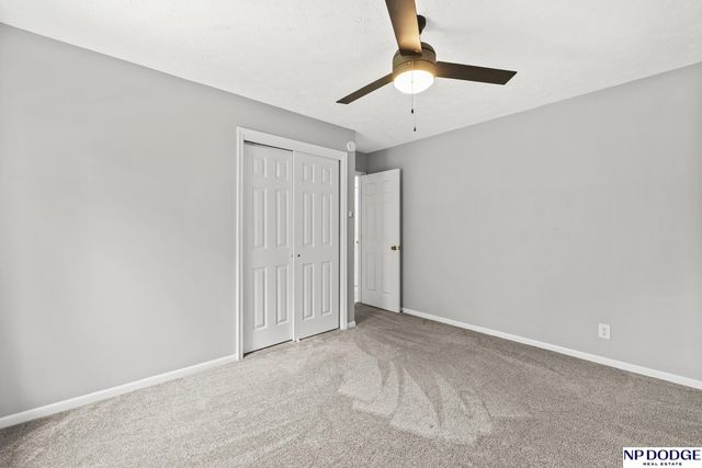 10914 Saratoga Plaza, Omaha, NE 68164