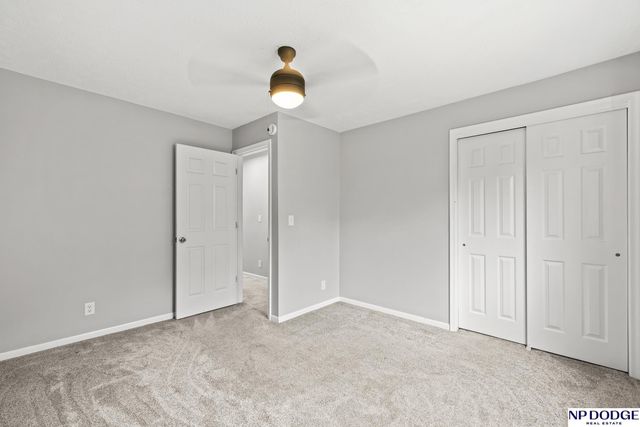 10914 Saratoga Plaza, Omaha, NE 68164
