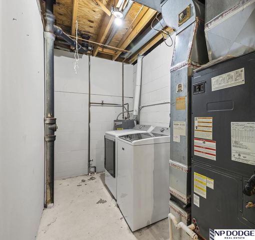10914 Saratoga Plaza, Omaha, NE 68164