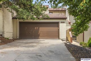 10914 Saratoga Plaza, Omaha, NE 68164