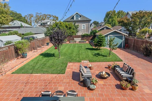 2061 Buena Vista Ave, Alameda, CA 94501