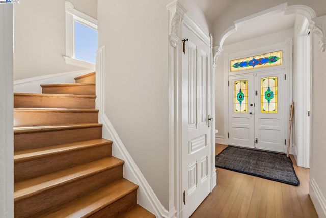 2061 Buena Vista Ave, Alameda, CA 94501