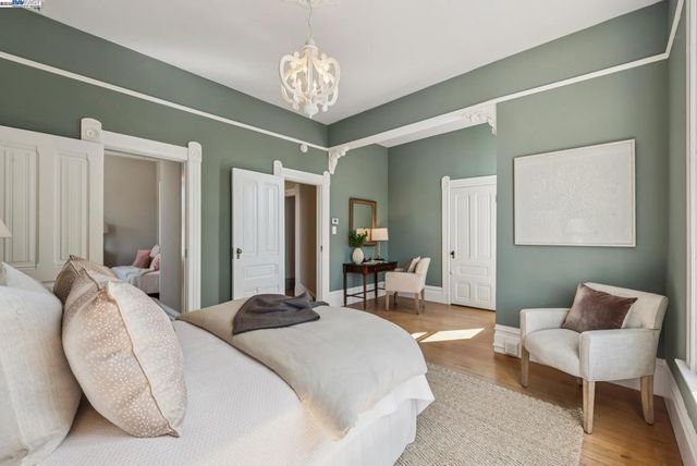 2061 Buena Vista Ave, Alameda, CA 94501