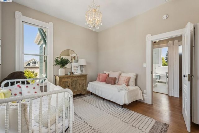 2061 Buena Vista Ave, Alameda, CA 94501