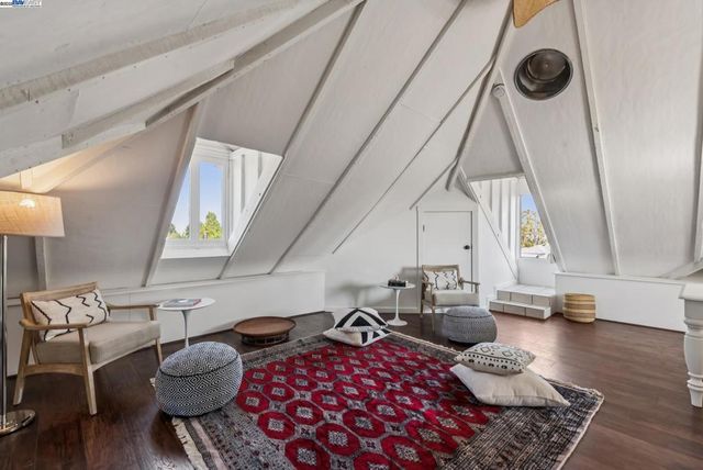 2061 Buena Vista Ave, Alameda, CA 94501