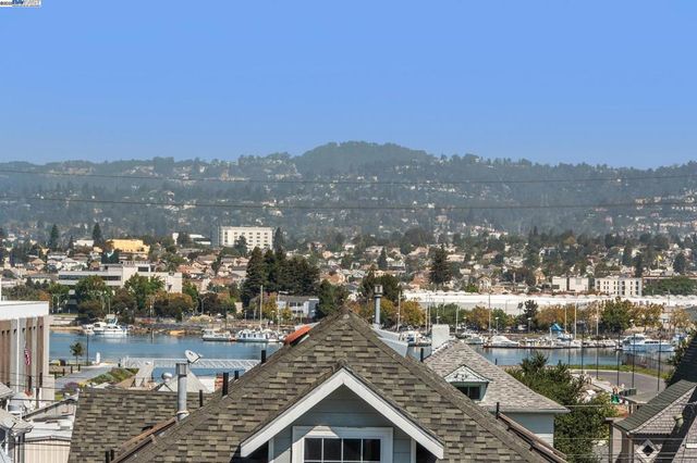 2061 Buena Vista Ave, Alameda, CA 94501