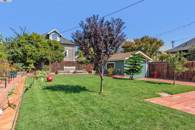 2061 Buena Vista Ave, Alameda, CA 94501