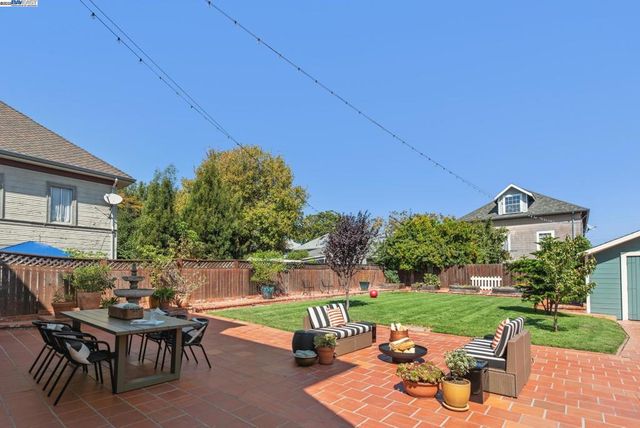 2061 Buena Vista Ave, Alameda, CA 94501