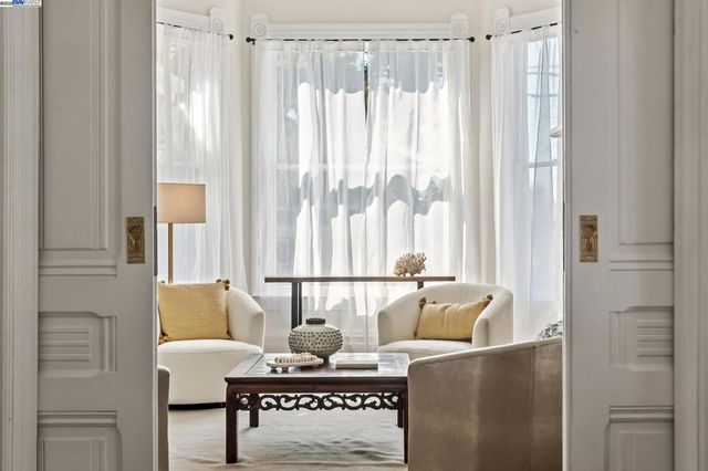 2061 Buena Vista Ave, Alameda, CA 94501