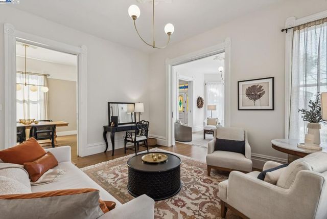 2061 Buena Vista Ave, Alameda, CA 94501