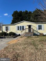 15 ANCHOR WAY DR, Berlin, MD 21811