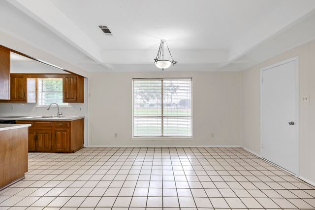 508 Stony Creek Drive, Desoto, TX 75115