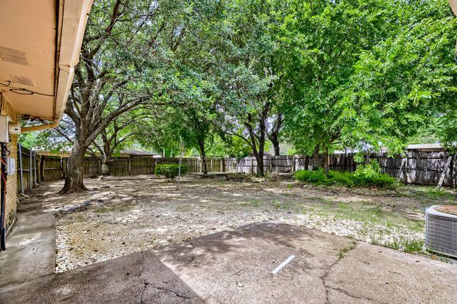 508 Stony Creek Drive, Desoto, TX 75115