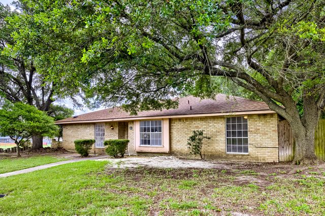 508 Stony Creek Drive, Desoto, TX 75115