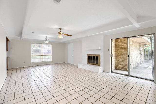 508 Stony Creek Drive, Desoto, TX 75115