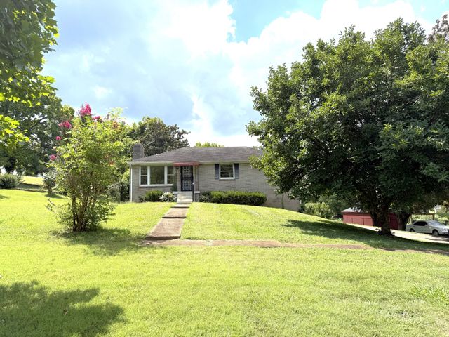 3921 Banbury Dr, Nashville, TN 37207