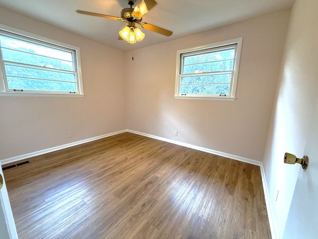 3921 Banbury Dr, Nashville, TN 37207