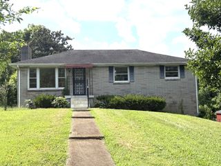 3921 Banbury Dr, Nashville, TN 37207
