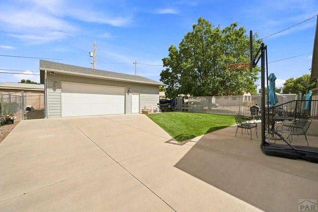 826 Avocado St, Pueblo, CO 81005