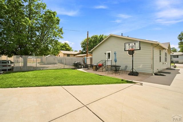 826 Avocado St, Pueblo, CO 81005