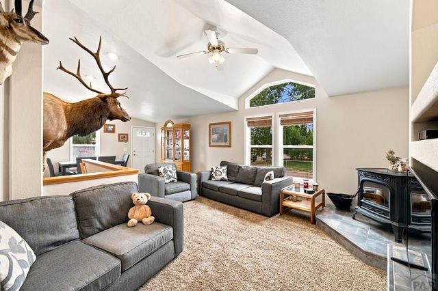 826 Avocado St, Pueblo, CO 81005