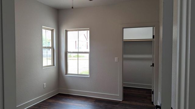 2015 N Chalet Circle, Kerrville, TX 78028