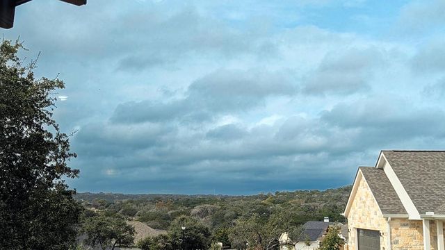 2015 N Chalet Circle, Kerrville, TX 78028