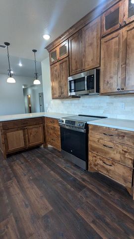 2015 N Chalet Circle, Kerrville, TX 78028