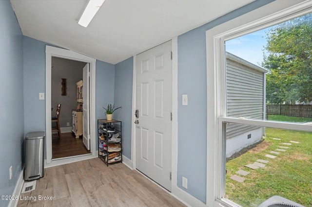 476 E Brandeis Ave, Louisville, KY 40217