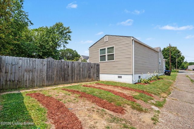 476 E Brandeis Ave, Louisville, KY 40217