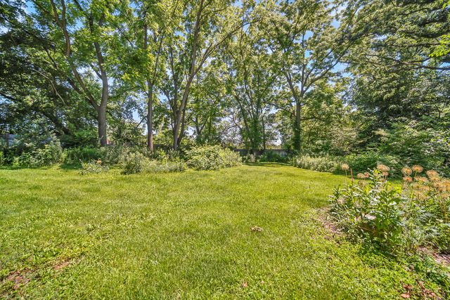 12N085 Wildmere Drive, Elgin, IL 60123