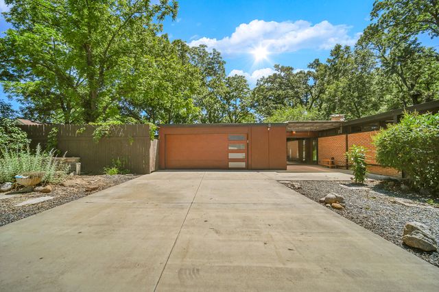 12N085 Wildmere Drive, Elgin, IL 60123