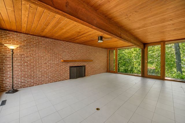12N085 Wildmere Drive, Elgin, IL 60123