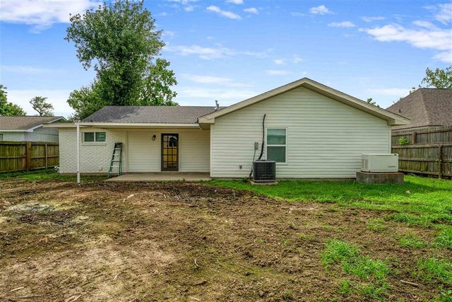 2213 Comanche Street, Sulphur, LA 70663