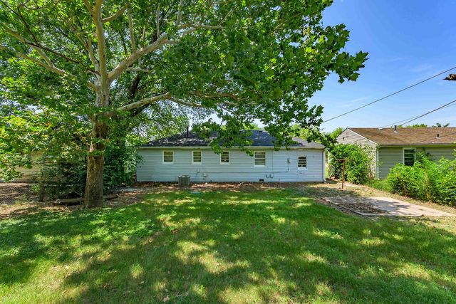 2726 N Spruce St, Wichita, KS 67219